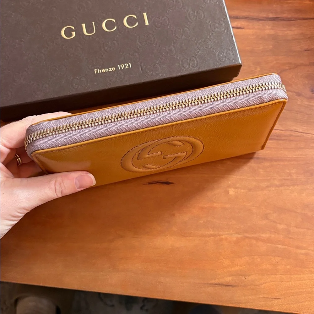 Brand new Gucci Soho Vernice Naplack zip around wallet - Picture 7 of 11